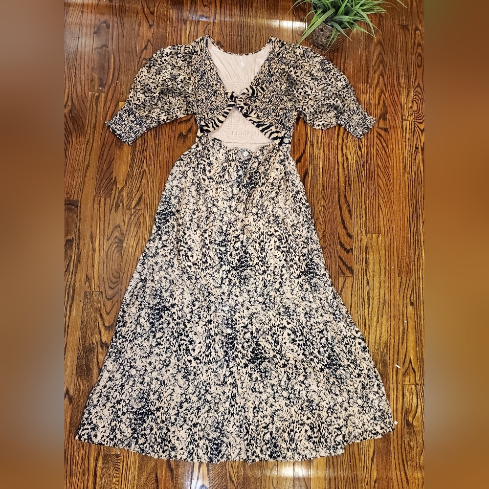 Free People String Of Hearts Printed Maxi Smocked V-Neck Dress Tan & Black Sz L - Picture 5 of 15